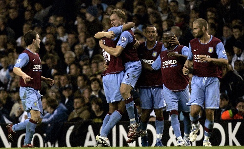 雷迪克谈社媒时代执教：球员活在评论里，保持稳定颇具挑战（雷迪克：社媒时代执教不易，球员沉浸评论致稳定更难）