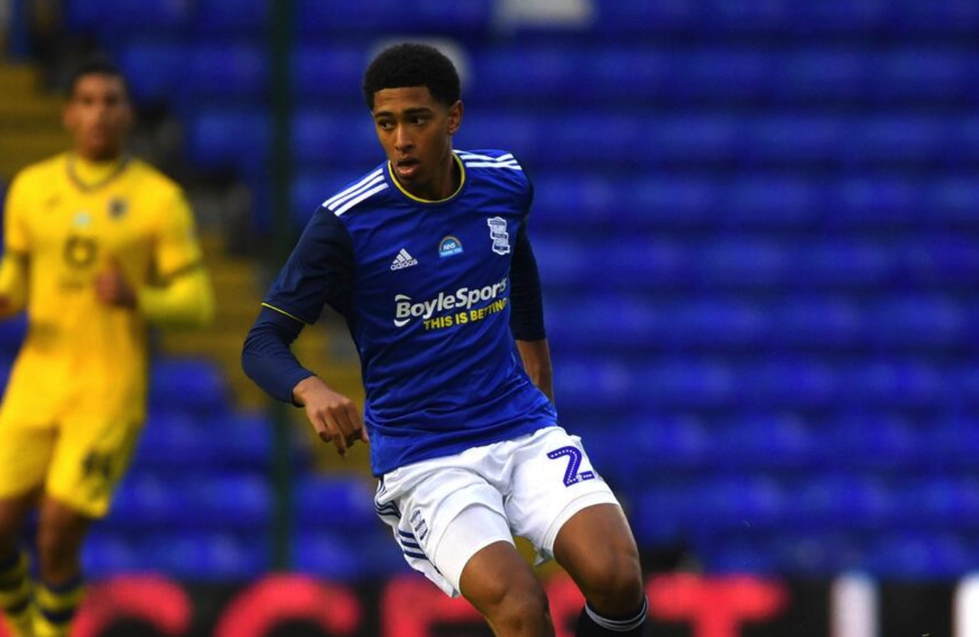 主帅赛后表态耐人寻味（主帅赛后言论意味深长）