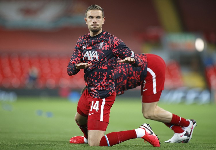 今晚会上吗？记者：姆巴佩赛前没和其他替补球员一起热身（今晚会出场吗？记者称姆巴佩赛前未与其他替补共同热身）