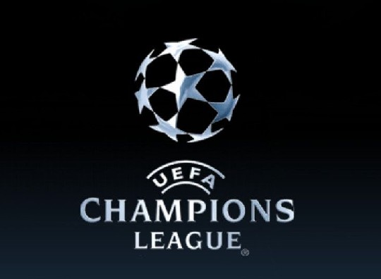 太阳报：麦克托米奈领意甲最佳球员奖，被女友透视着装抢风头（太阳报：麦克托米奈获意甲年度最佳，女友透视造型抢镜）