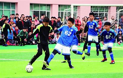 萨哈：麦克托米奈可以在皇马和巴萨踢球，甚至拜仁慕尼黑（萨哈：麦克托米奈有实力效力皇马、巴萨，乃至拜仁慕尼黑）