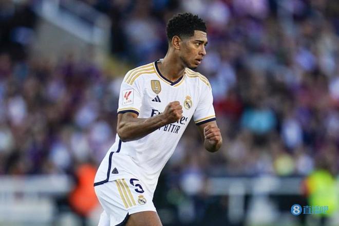 球迷比赛期间骂尤文踢得太烂，斯帕莱蒂回击：你们想怎样？（球迷赛中怒斥尤文表现低迷，斯帕莱蒂回怼：你们还想怎样？）