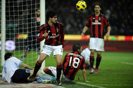 集锦：萨索洛1-2热那亚（比赛集锦：萨索洛1-2不敌热那亚）