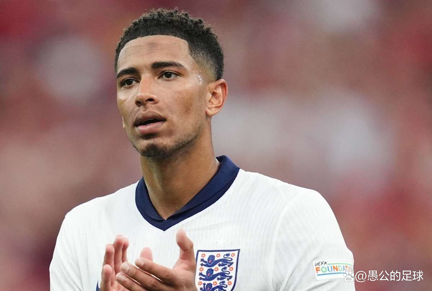 17岁厄瓜多尔中场神童横空出世，仅需20万欧转会费，4大欧洲豪门抢疯（17岁厄瓜多尔中场新星爆红，20万欧即可签下，四大豪门竞相出手）