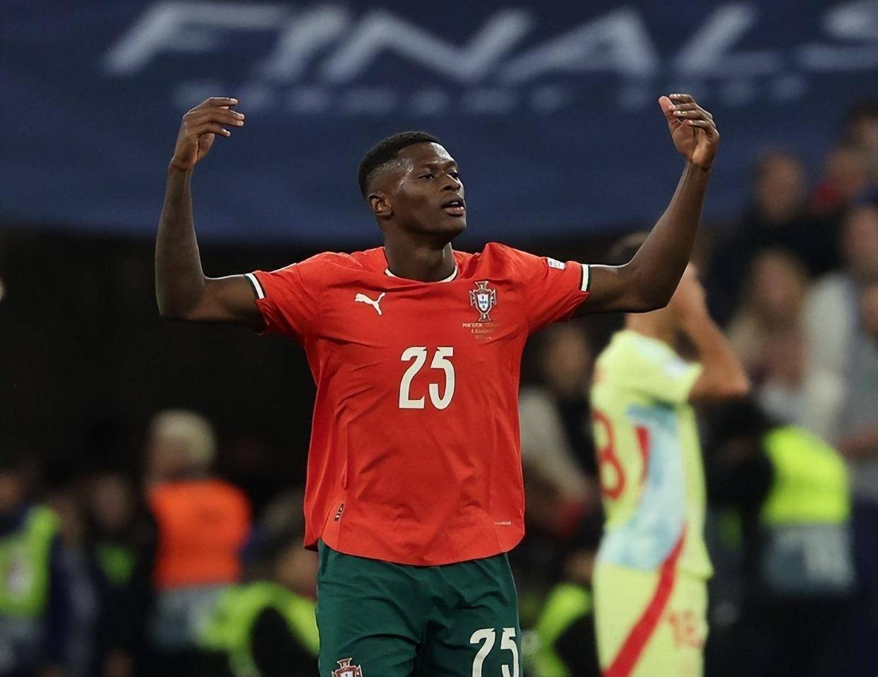 诺阿-朗：对阵尤文的战术不能提前透露；我正在学习意大利语（诺阿-朗：与尤文之战战术不便提前透露，我在学习意大利语）