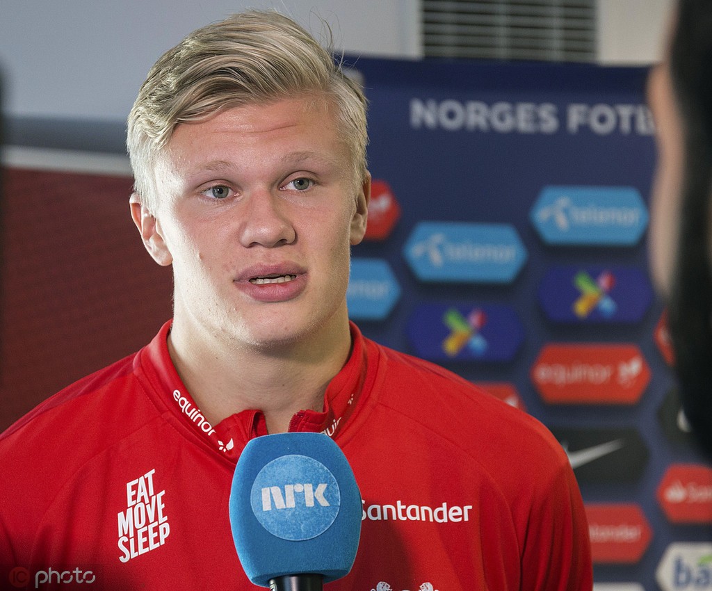 法兰克福vs沃尔夫斯堡：格策、堂安律首发，埃里克森、马耶尔出战（法兰克福战沃尔夫斯堡：格策、堂安律首发，埃里克森、马耶尔披挂上阵）