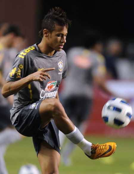 塞尔塔这个进球，羞辱性太强了 阿斯帕斯的传球很妙（塞尔塔这粒进球极具羞辱性，阿斯帕斯送出绝妙助攻）