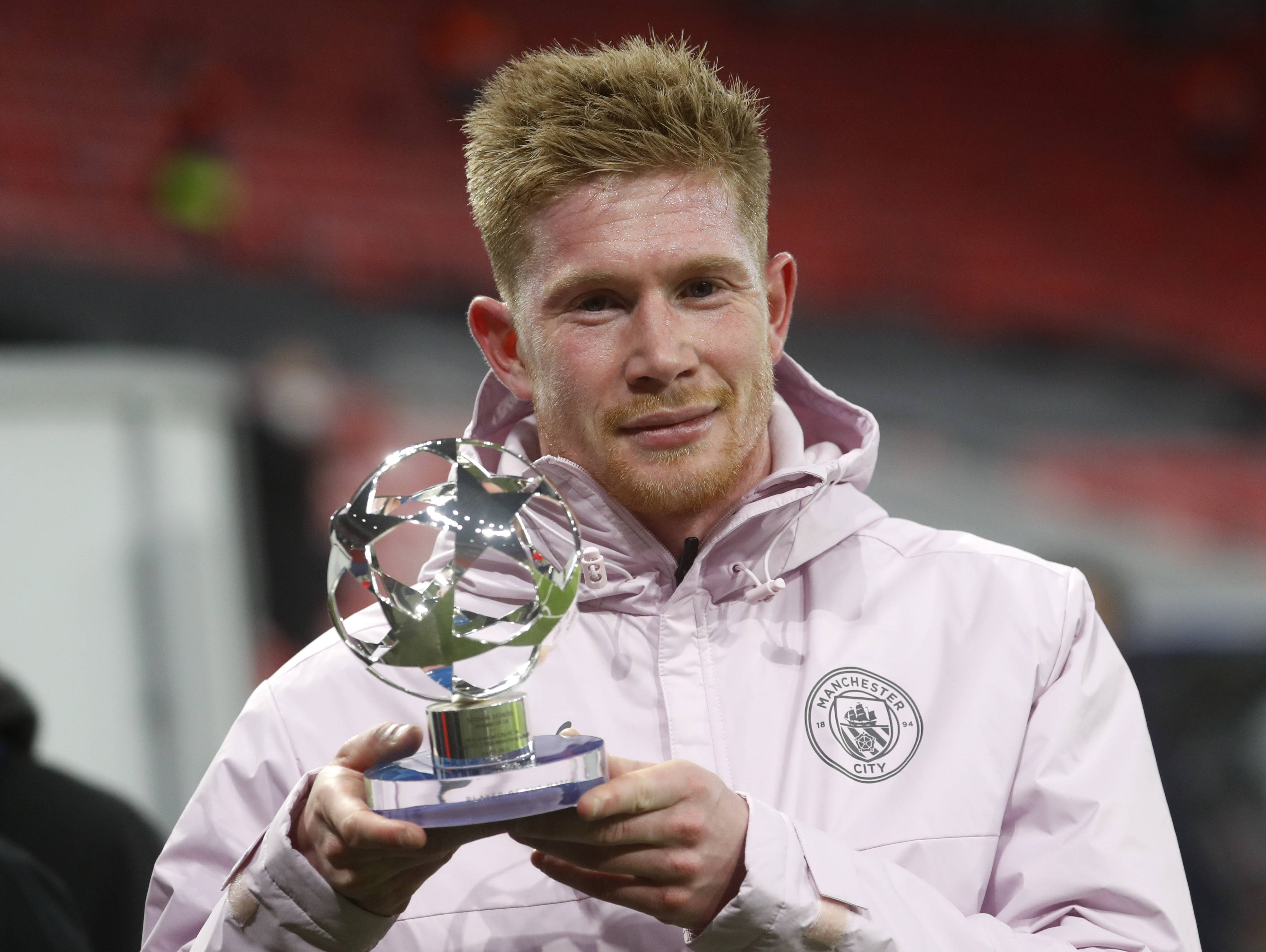 奥莱：因背身列队事件被禁足6个月，贝隆上诉至体育仲裁法庭（奥莱：贝隆因背身列队遭禁赛半年，已向体育仲裁法庭提起上诉）