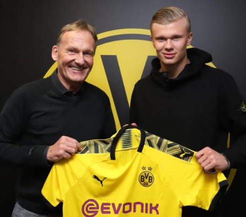 意甲真是欧洲球星的养老胜地。罗哥吃亏就吃亏在去的...（意甲俨然成了欧洲球星的晚年驿站，罗哥吃亏就输在这一步）