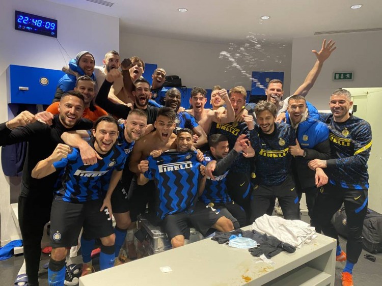 加斯佩里尼烦恼，罗马面临考验，一月魔鬼赛程，冬窗引援势在必行（魔鬼一月压顶，加斯佩里尼忧心，罗马迎严峻考验，冬窗补强刻不容缓）