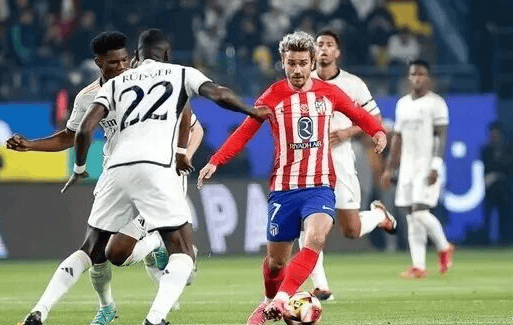 柏林联合主帅：我们的第一球越位5毫米，这种判罚简直是疯了（柏林联合主帅不满：首球仅越位5毫米，这判罚太离谱）