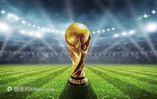 基米希：卡尔？能在拜仁表现出色并成为首发理应入选国家队（基米希：卡尔若在拜仁发挥出色并坐稳主力，入选国家队顺理成章）