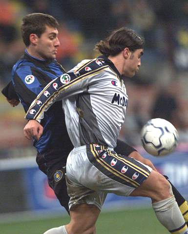 惠州小外援杰师傅现象级表现，能否叩开男篮大门？（惠州小外援杰师傅状态爆棚，能否敲开中国男篮之门？）